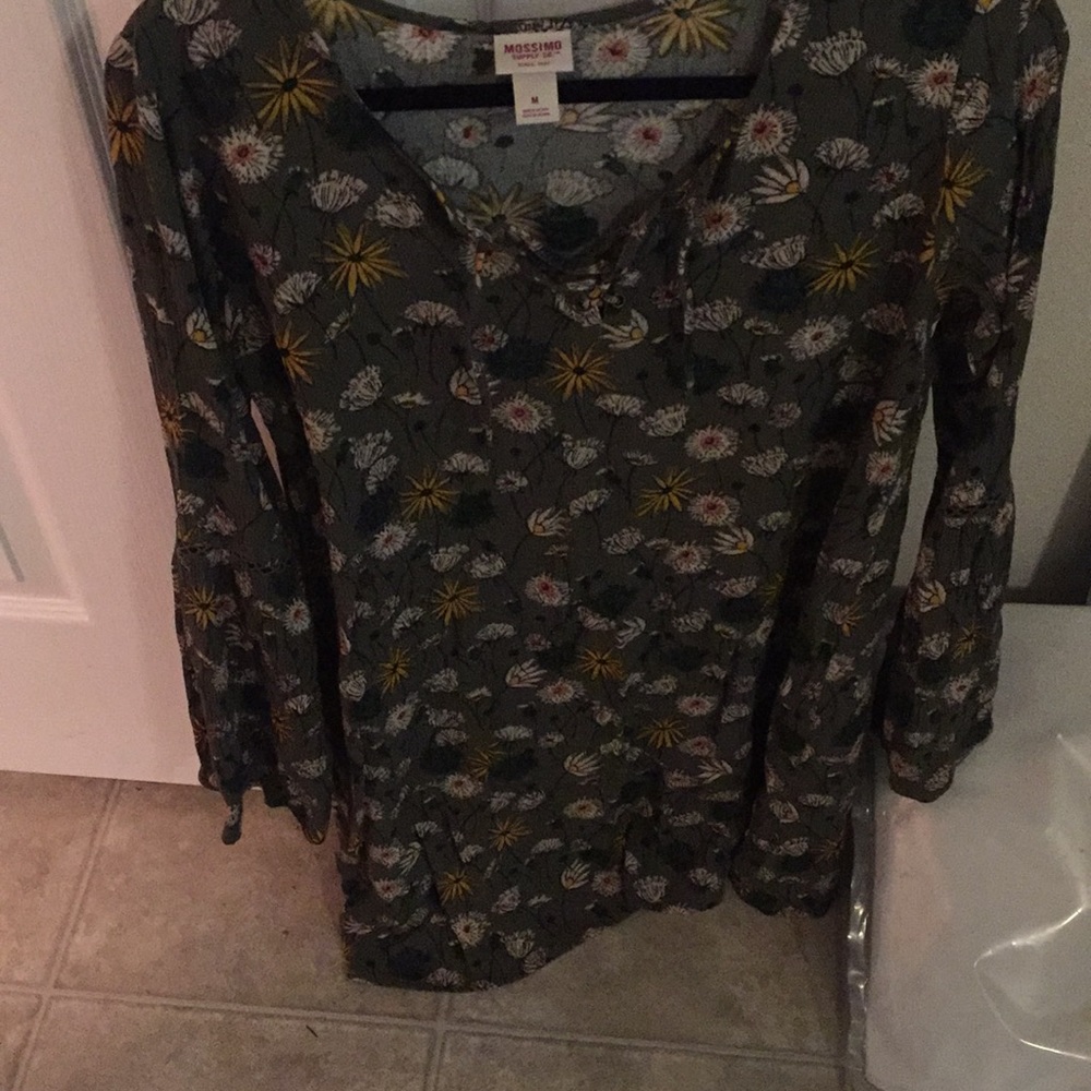 Floral dress with bell sleeves!